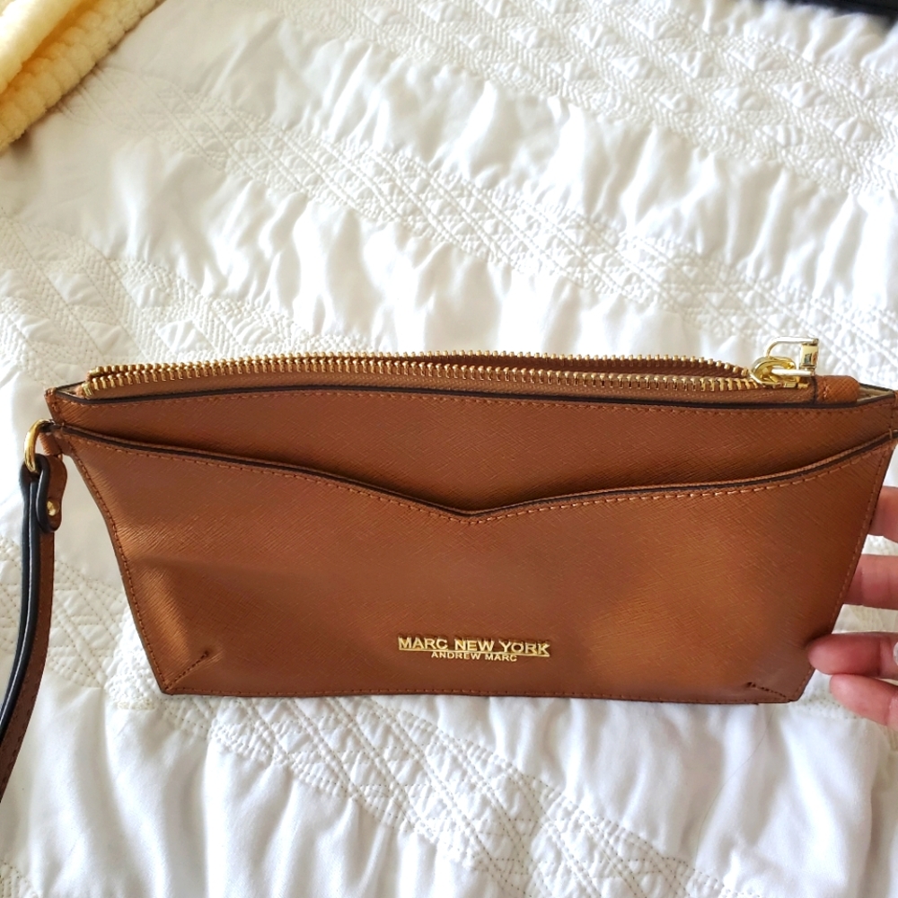 Clutch purse